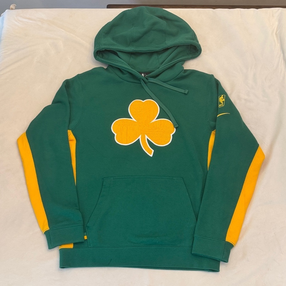 EUC! Nike Boston Celtics City Earned Edition Courtside Hoodie, sz S